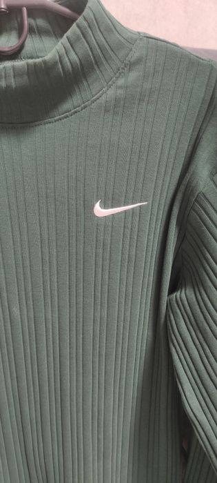 Водолазка в  рубчик від Nike жіноча