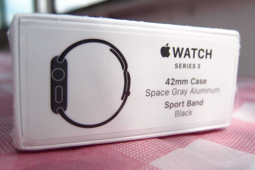 Годинник Apple Watch Series 3 42mm Space Grey