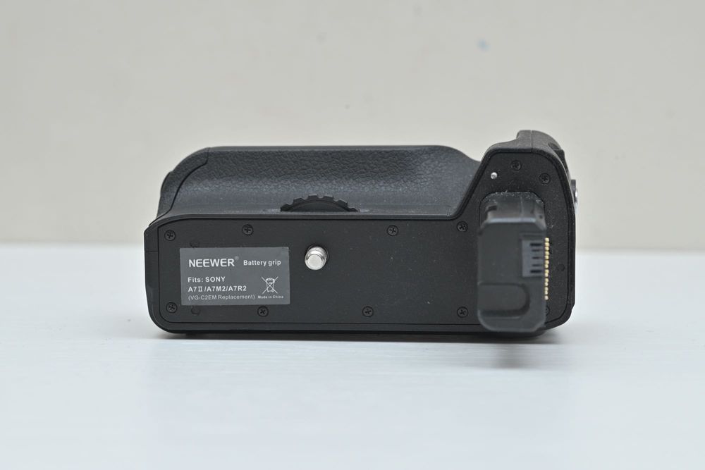 Бустер SONY A7II/A7M2/A7R2 + sony A6000/a6300 battery gripp
