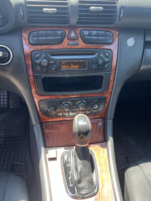 Mercedes Benz C180