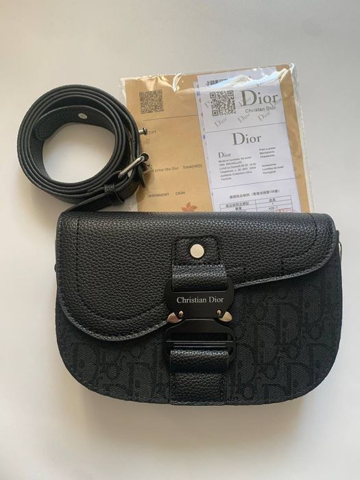 Сумка Christian Dior чорна, стильна та універсальна, в наявності