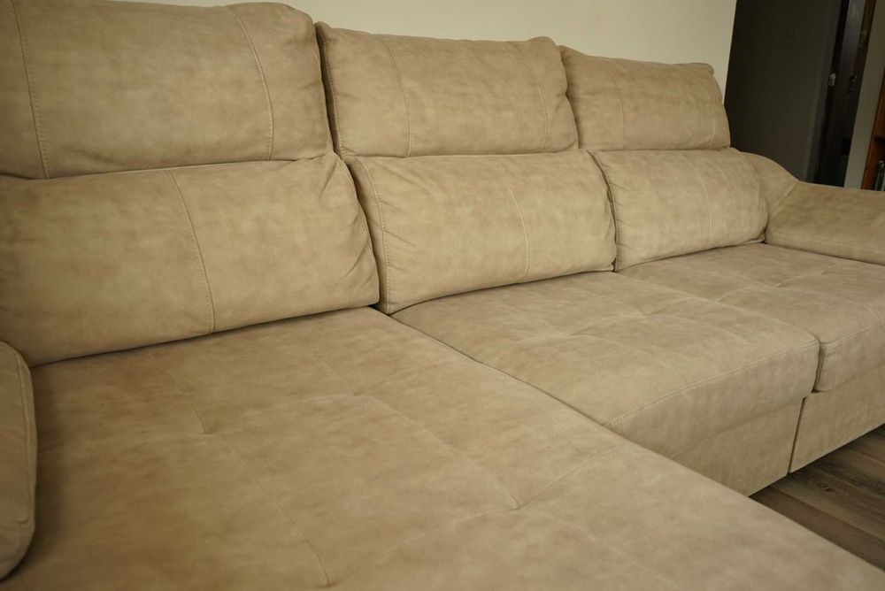 Sofá chaise longue | 2.95m | Microfibra cor creme | Bom estado