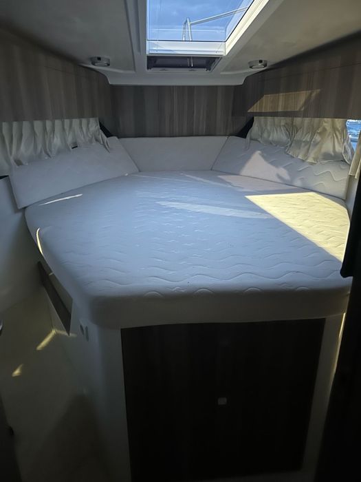 Моторная язта Galeon 300 FLY