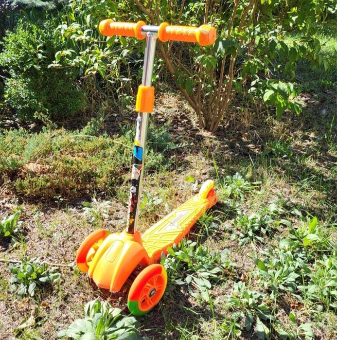 Дитячий триколісний самокат, стан ідеальний