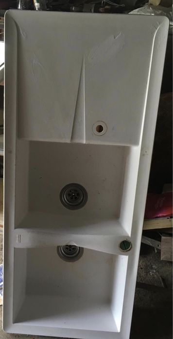 Lava loiça em fibra 2 cubas com misturadora e acessórios