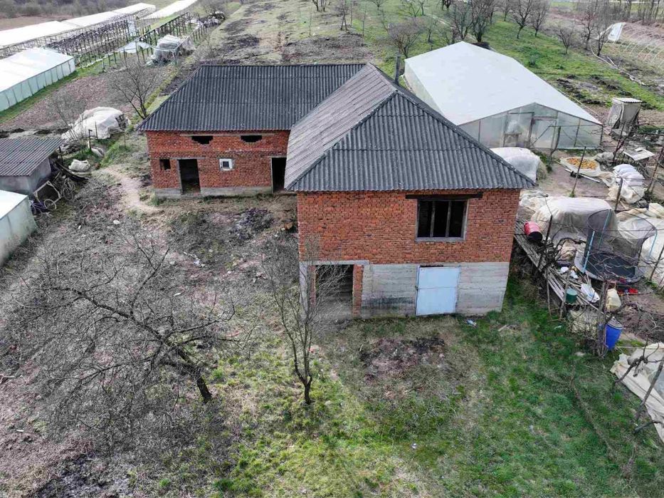 Продаж земельної ділянки та будинку у с. Великі Комʼяти, Закарпатська обл., Берегівський р-н.