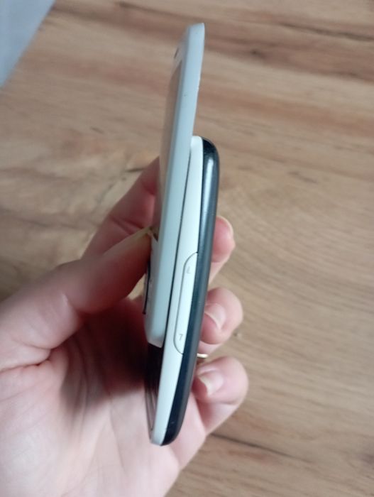 Sony Ericsson W 100 i