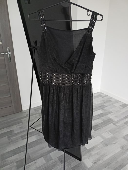 Sukienka tiulowa na ramiączka