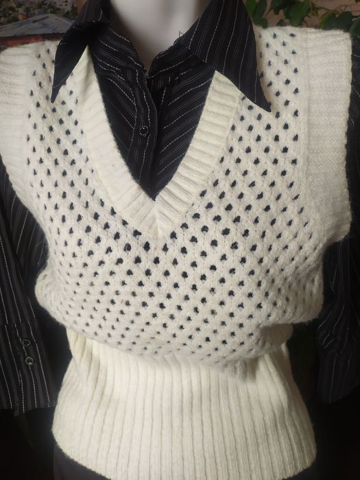 Стильная одежда для девочек в школу