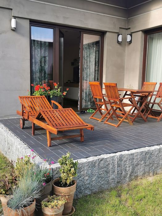 Leżak ogrodowy z materacem