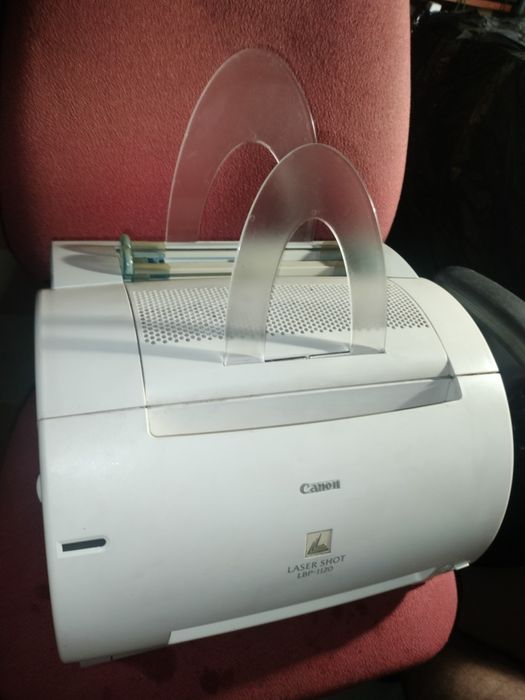 Продам комплект! Лазерный принтер Canon Laser Shot LBP-1120+ струйный принтер Kodak + подставка!