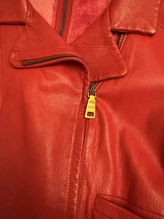 Кожаная куртка Prada