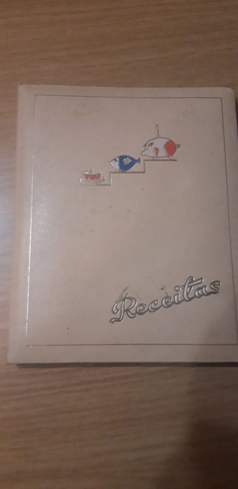 Livro de Receitas Antigo