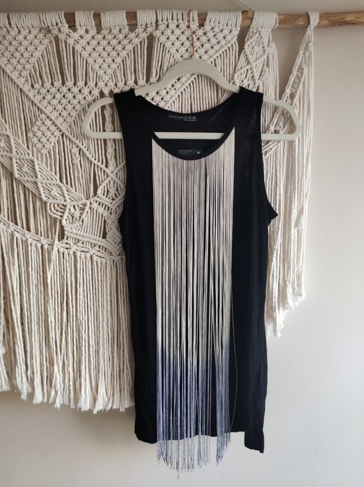 Długi czarny top z frędzelkami Atmosphere 40 38