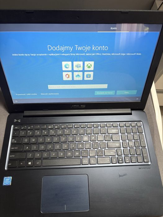 Laptop Asus E502N