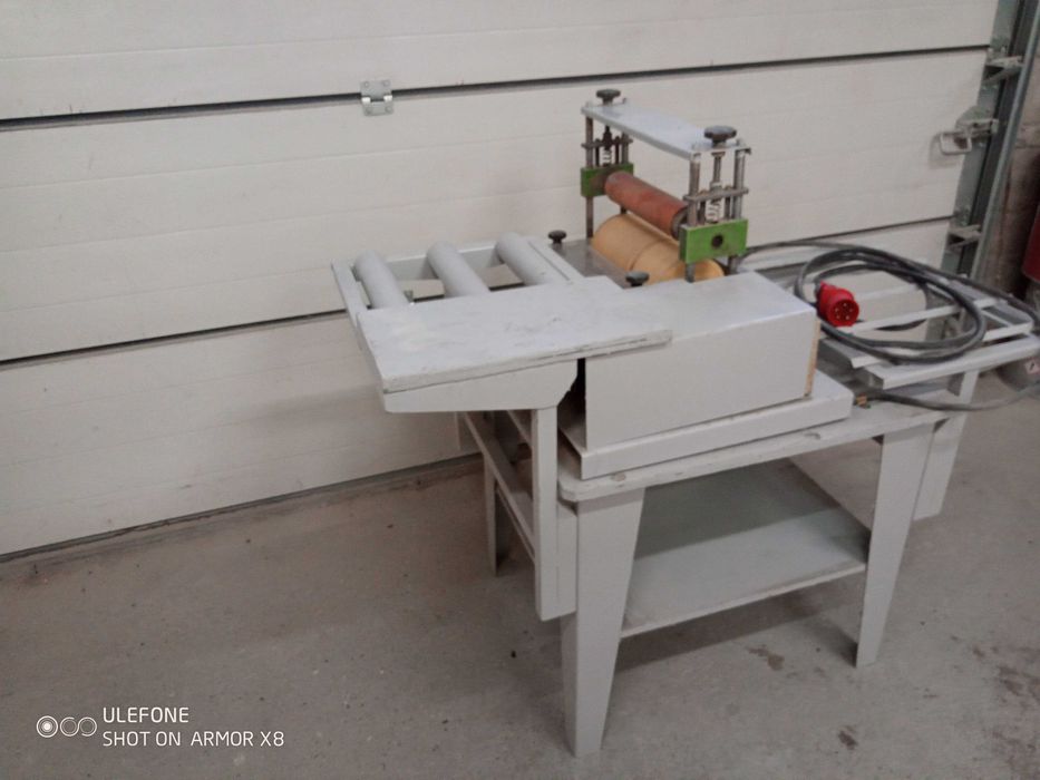 Walcowa jednostronna nakładarka kleju