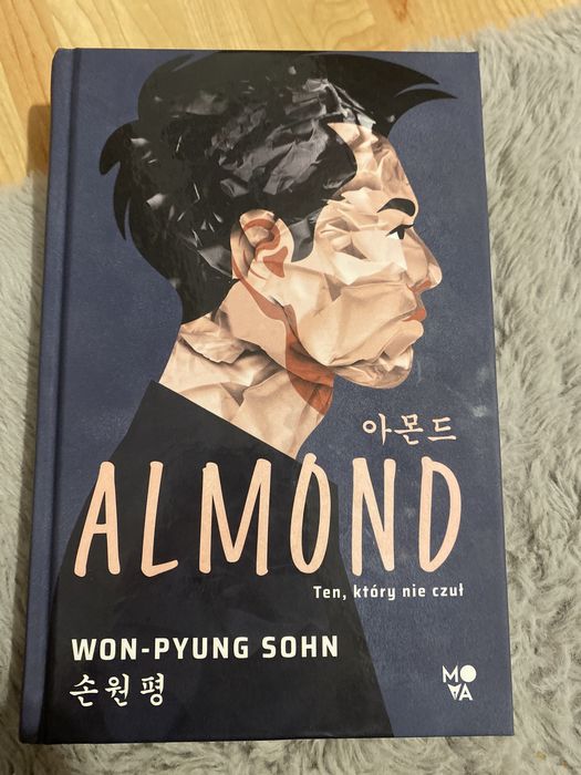 almond ten który nie czuł