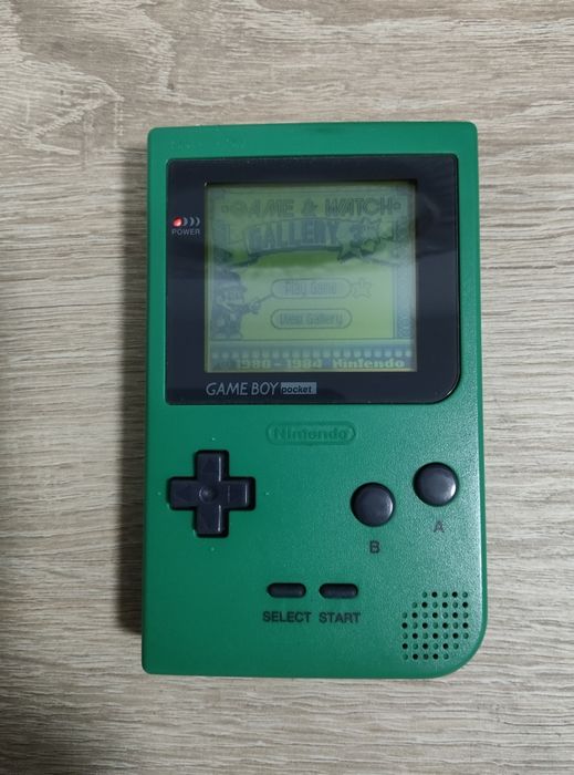 Game Boy pocket com 2 jogos