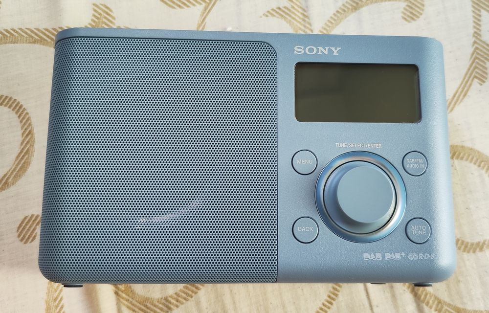 Sony XDR-S61D цифровий радіоприймач, шикарний звук