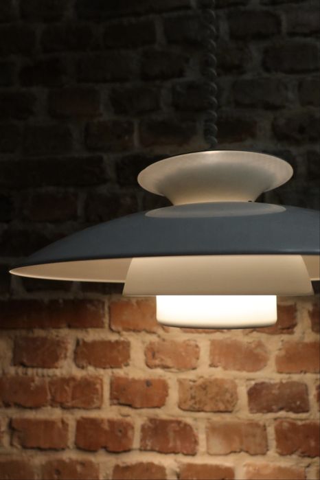 Biała duńska lampa wisząca vintage 1970 space age mid century