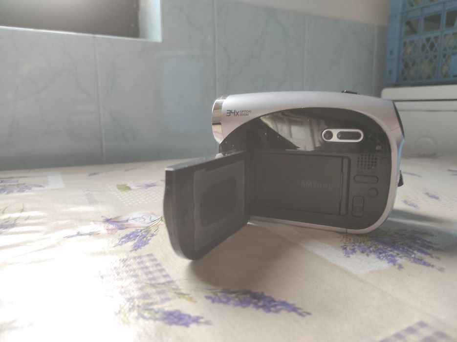 Відеокамера Samsung 	VP-DX100I/NWT
