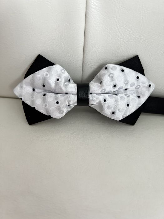 Бабочка-галстук, метелик