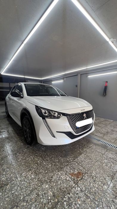 Peugeot e-208 Allure