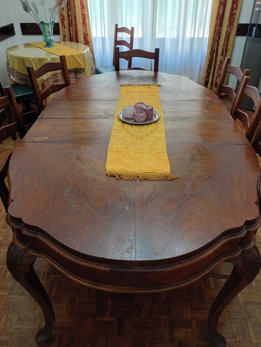 Móvel e Mesa de Sala