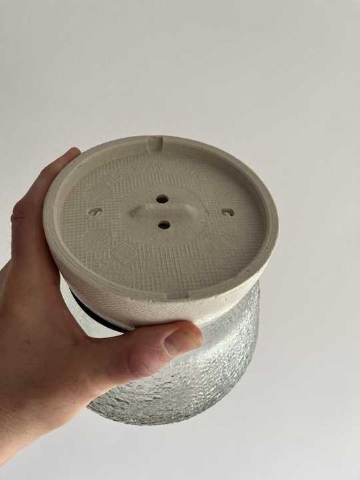 Lampa, biała ceramika, szklany klosz PRL