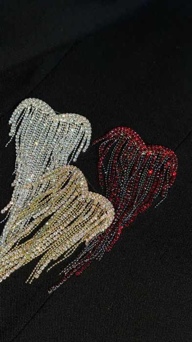 Брошки серце в каміннях різні кольори