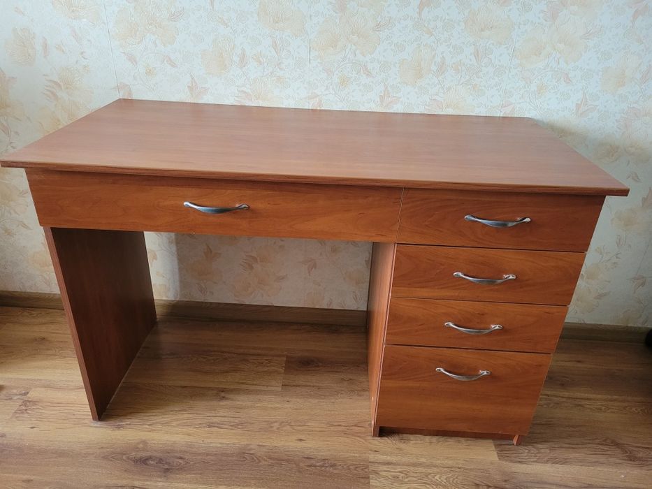 Стіл письмовий  "Юніор"