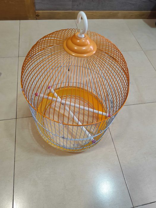Vendo gaiola para pássaros