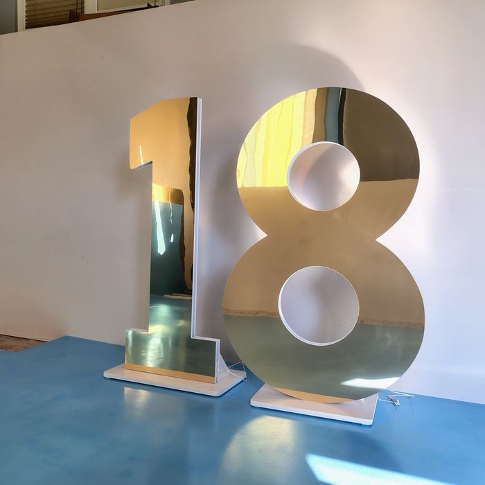 Cyfry LED 18 podświetlane