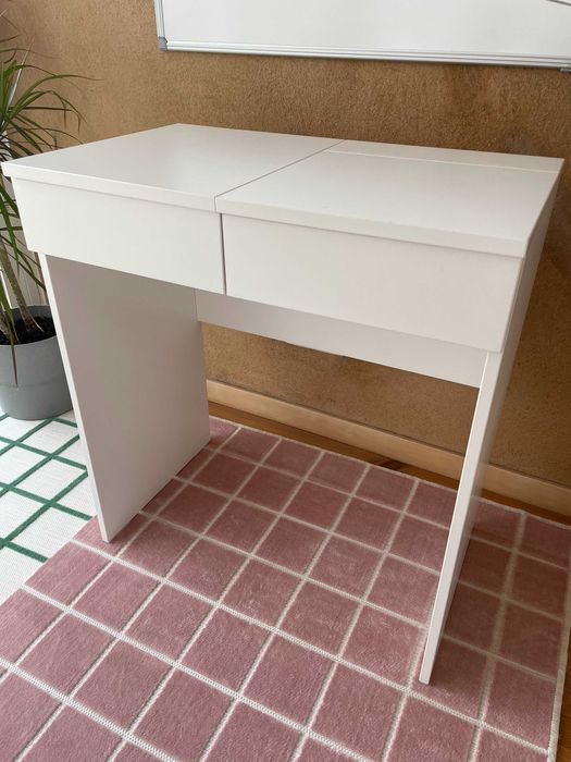 Toucador BRIMNES IKEA com espelho e gaveta