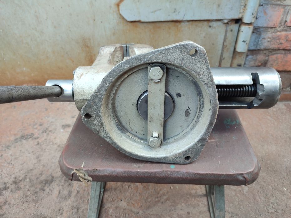 Ретро тіски лещата тиски