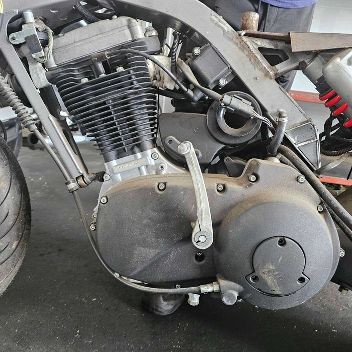 SILNIK Buell Blast 500 MOTOCYKL Przebieg 1400 km 2005