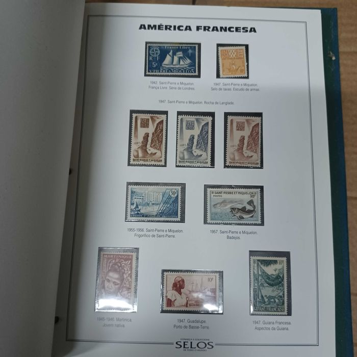 Vendo coleção de selos antigos de vários países