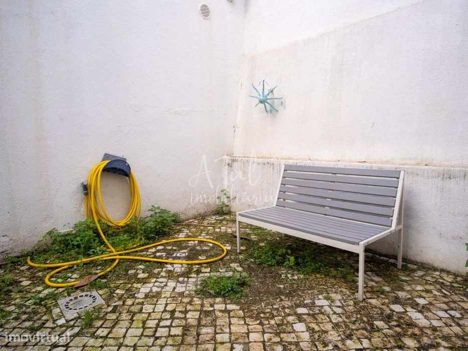 Apartamento T3 com Licença de Alojamento Local e Terrço - Lisboa