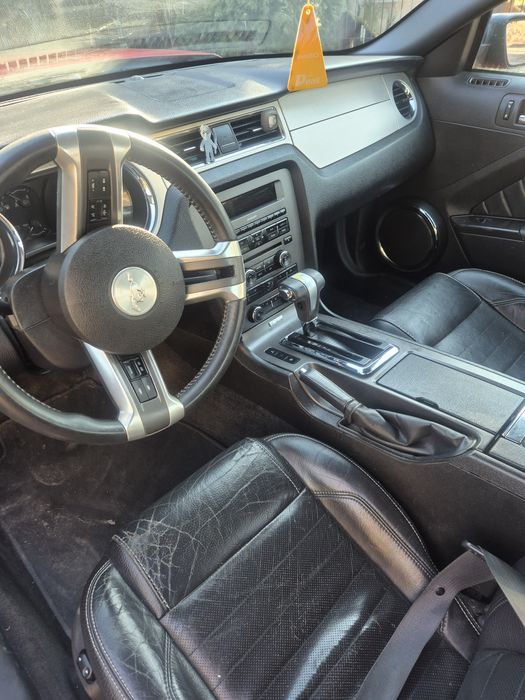 Ford mustang 3.7 v6 2012