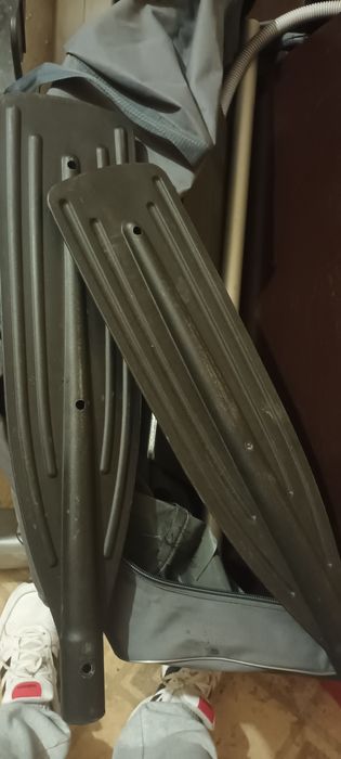 Ponton z silnikiem elektrycznym