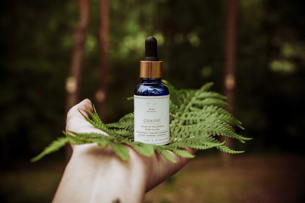 Olejek do twarzy CZUŁOŚĆ /cera sucha /olejki: kadzidłowiec+sandał+cedr