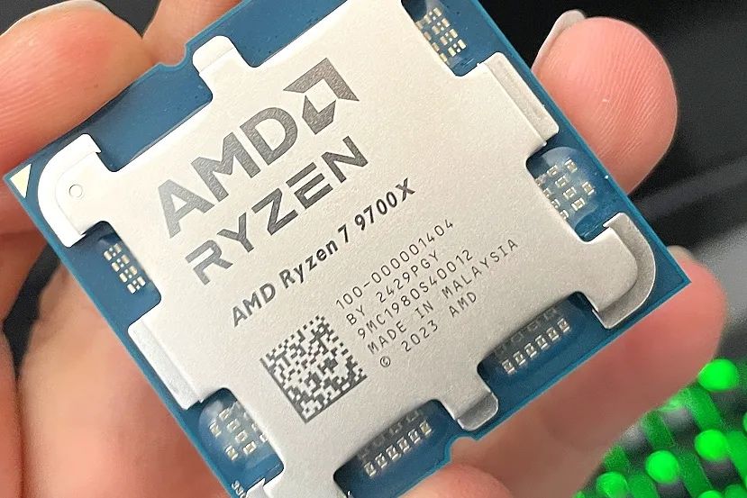 AMD Ryzen 7 9700X  «Є гарантія