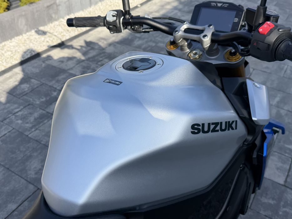 Suzuki gsx s 1000 2025
