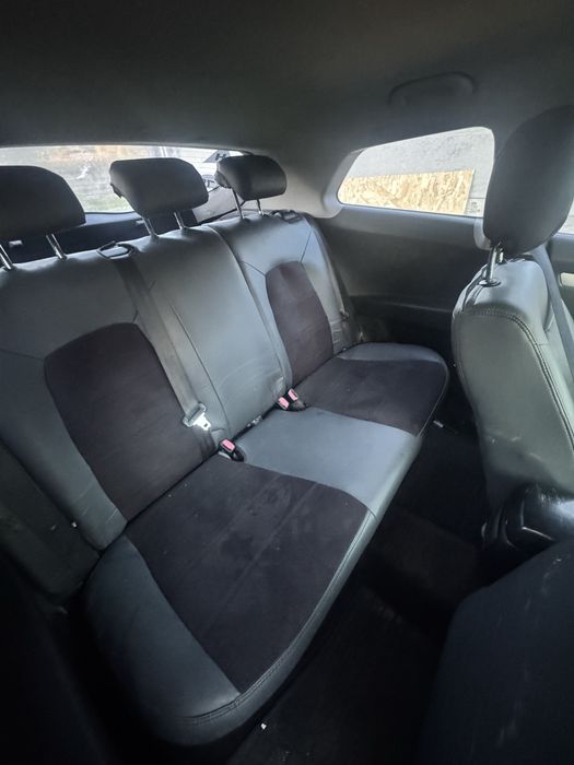Низ ринка* Кіа Ceeʼd 1.6 benz/gaz* avtomat