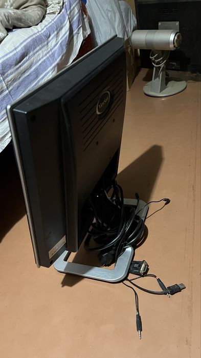 Мониторы (не рабочие, на запчасти)