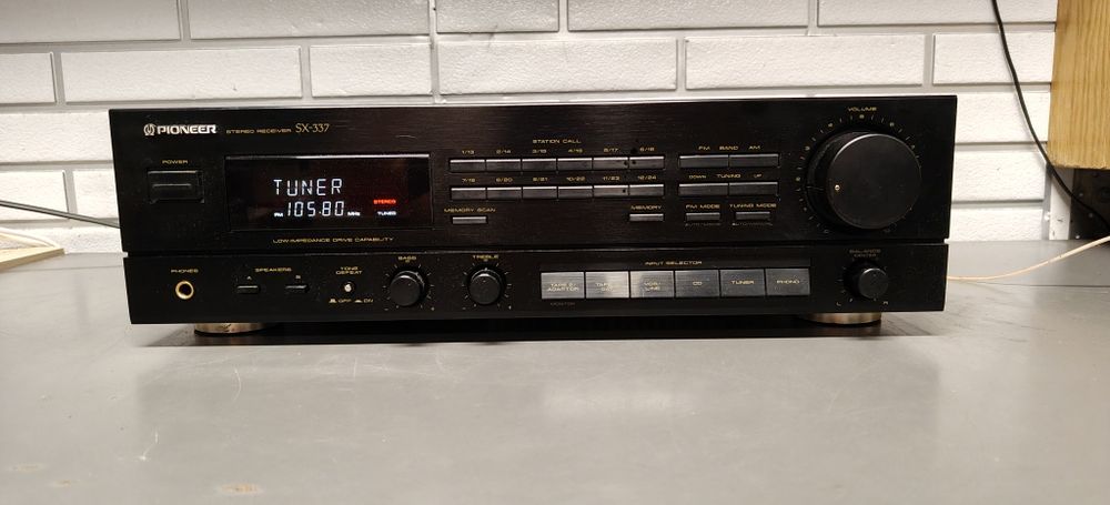 Amplituner PIONEER SX-337. Bardzo mocny.