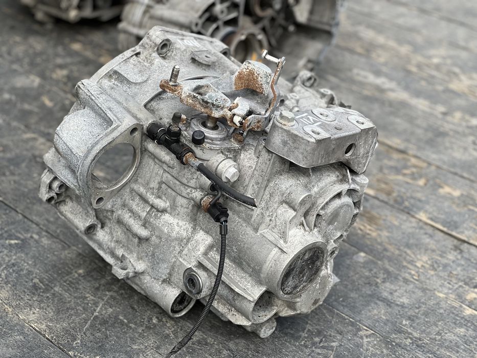 Коробка передач Пассат Б6 2.0 TDI HDV кпп механіка Passat B6 дизель