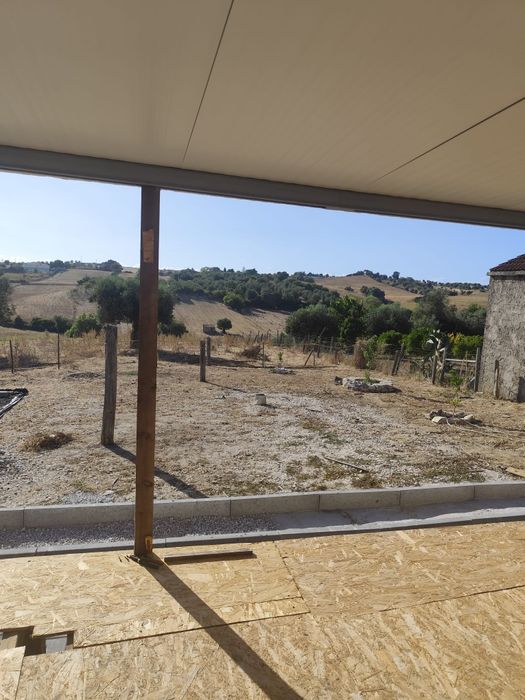 Aluga se espaço em terreno