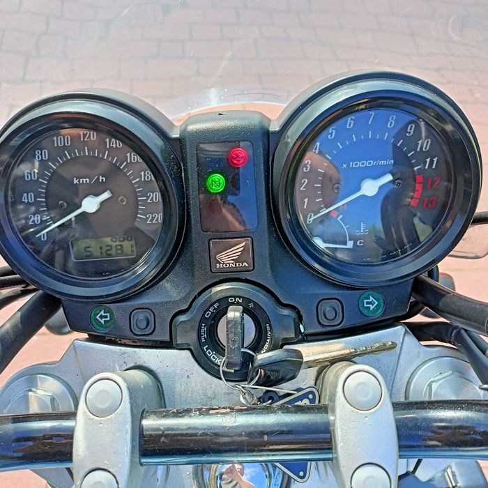 Honda *CBF*  600