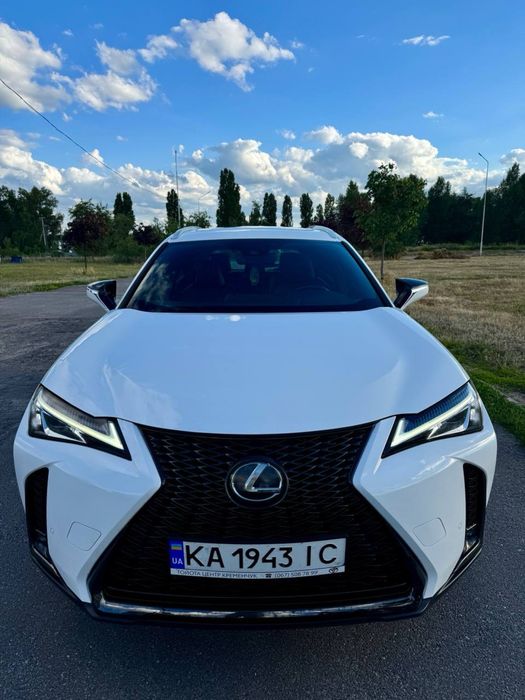 Продам Lexus ux